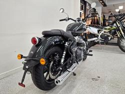 2025 Royal Enfield SUPER METEOR 650 Green