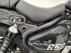 2025 Royal Enfield SUPER METEOR 650 Green