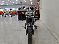 2025 Royal Enfield SUPER METEOR 650 Green