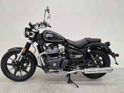 2025 Royal Enfield SUPER METEOR 650 Green