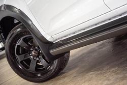 2025 Isuzu
D-MAX X-TERRAIN