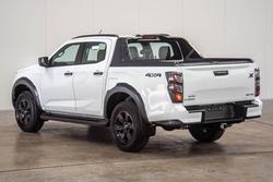 2025 Isuzu
D-MAX X-TERRAIN