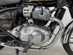 2025 Royal Enfield CLASSIC 650 Black