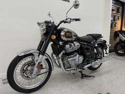 2025 Royal Enfield CLASSIC 650 Black