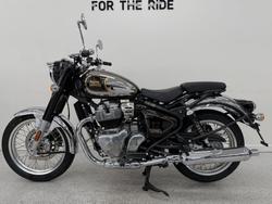 2025 Royal Enfield CLASSIC 650 Black