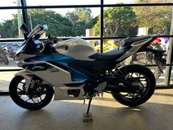 2025 Yamaha YZF-R3 WHITE