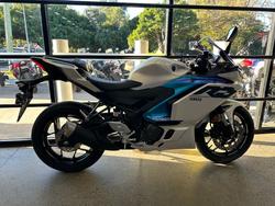 2025 Yamaha YZF-R3 WHITE