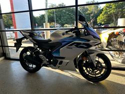 2025 Yamaha YZF-R3 WHITE