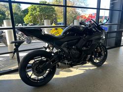 2025 Yamaha YZF-R7LA BLACK