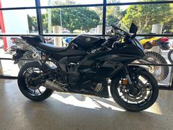 2025 Yamaha YZF-R7LA BLACK