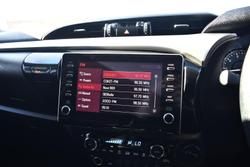2021 Toyota
Hilux SR5