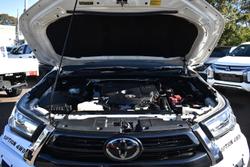 2021 Toyota
Hilux SR5