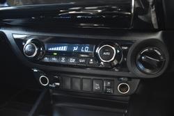 2021 Toyota
Hilux SR5