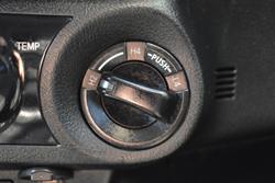 2021 Toyota
Hilux SR5