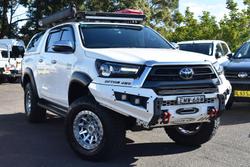 2021 Toyota
Hilux SR5