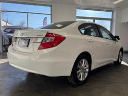 2012 Honda
Civic VTi-L