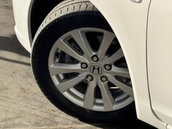 2012 Honda
Civic VTi-L