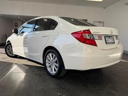 2012 Honda
Civic VTi-L