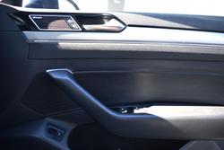 2017 Volkswagen
                Arteon 206TSI R-Line