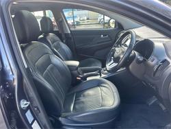 2013 KIA
SPORTAGE PLATINUM (AWD)