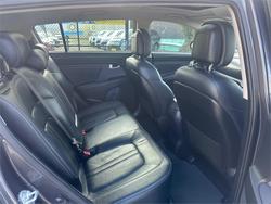 2013 KIA
SPORTAGE PLATINUM (AWD)