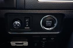 2020 Toyota
Landcruiser Prado VX