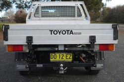 2013 Toyota Hilux Workmate TGN16R MY12 4x2 Glacier White