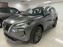 2025 Nissan
X-TRAIL ST
