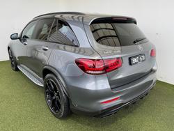 2021 Mercedes-Benz
GLC-Class GLC300