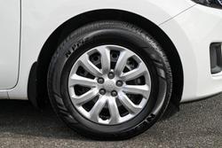 2017 Kia
                Carnival S