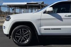 2018 Jeep
                Grand Cherokee Laredo