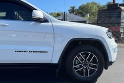 2018 Jeep
                Grand Cherokee Laredo
