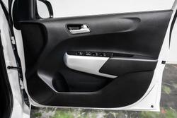 2017 Kia
Picanto S