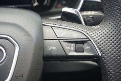 2023 Audi
RS Q3