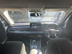 2022 Mitsubishi
Outlander LS