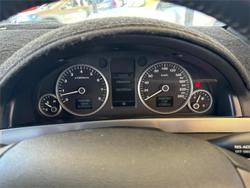 2009 Holden
                Calais V