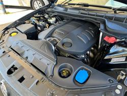 2009 Holden
                Calais V