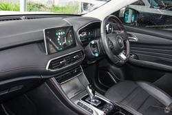 2021 MG
HS PHEV Essence