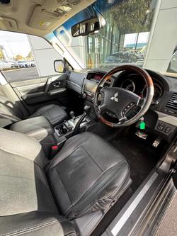 2017 Mitsubishi
Pajero Exceed