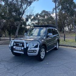 2017 Mitsubishi
Pajero Exceed