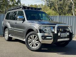 2017 Mitsubishi
Pajero Exceed