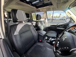 2017 Mitsubishi
Pajero Exceed