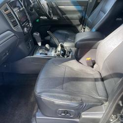 2017 Mitsubishi
Pajero Exceed