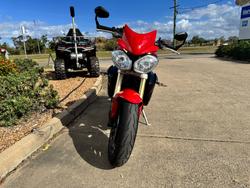 2015 Triumph STREET TRIPLE 660 Red