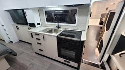 2025 Avida
                Esperance LX 