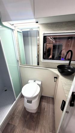 2025 Avida
                Esperance LX 