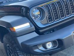 2025 Jeep
Wrangler Rubicon