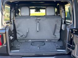 2025 Jeep
Wrangler Rubicon