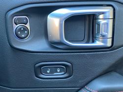 2025 Jeep
Wrangler Rubicon