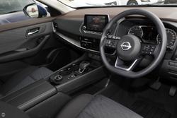 2025 Nissan
X-TRAIL ST